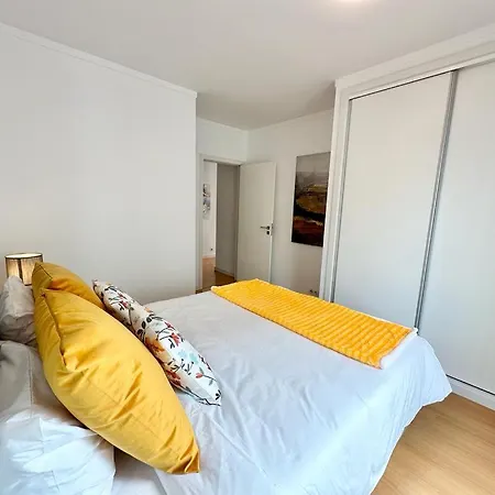 Apartamento 2 Quartos Vista Do Castelo De Sao Jorge Lisbon Exterior photo