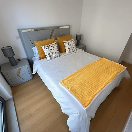 Apartamento 2 Quartos Vista Do Castelo De Sao Jorge Lisbon Exterior photo
